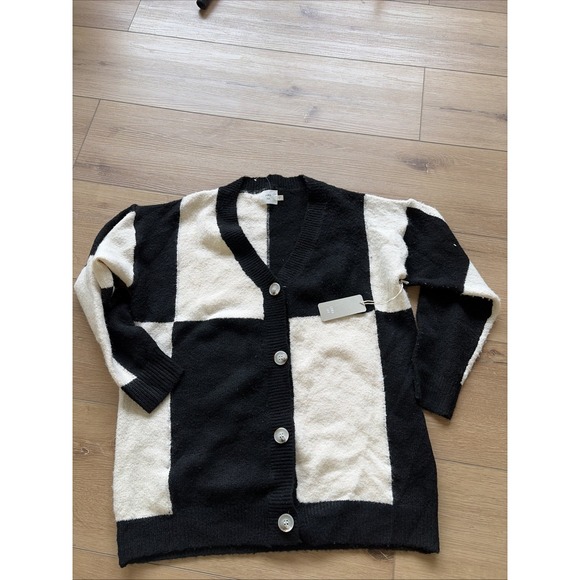 Anthropologie Sweaters - Anthropologie Luna Ivy Color Block Black Cream Cardigan Size Small
